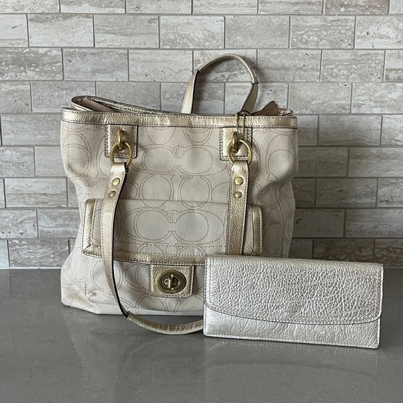 (SET) Vintage Coach Cream and Gold Women's Bag and matching Gold wallet - Picture 1 of 14